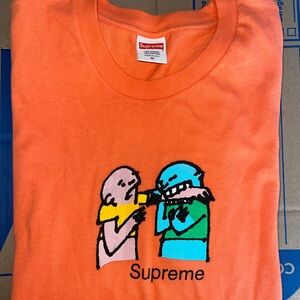 Supreme t shirt size medium